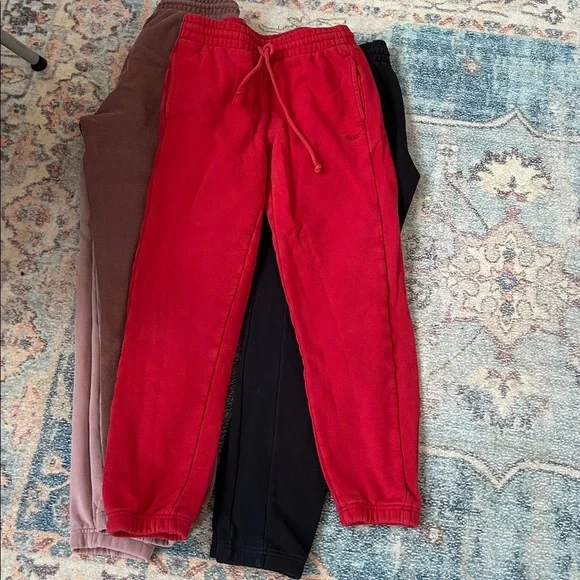 3 pairs of TNA Sweatpants (black pair-SOLD) - Picture 9 of 11